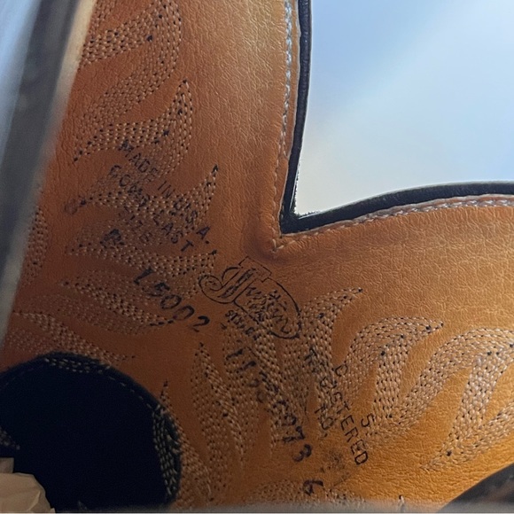 SOLD - Picture 4 of 10